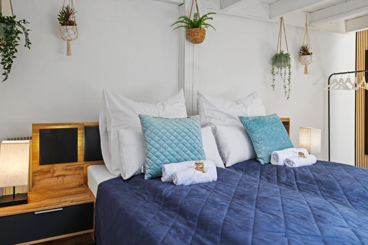 Apart21 - Blue - Maisonette - Netflix - Parking - Near Audi 因戈尔施塔特 外观 照片